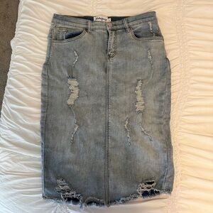 Skirted Fancy || Distressed light wash denim skirt